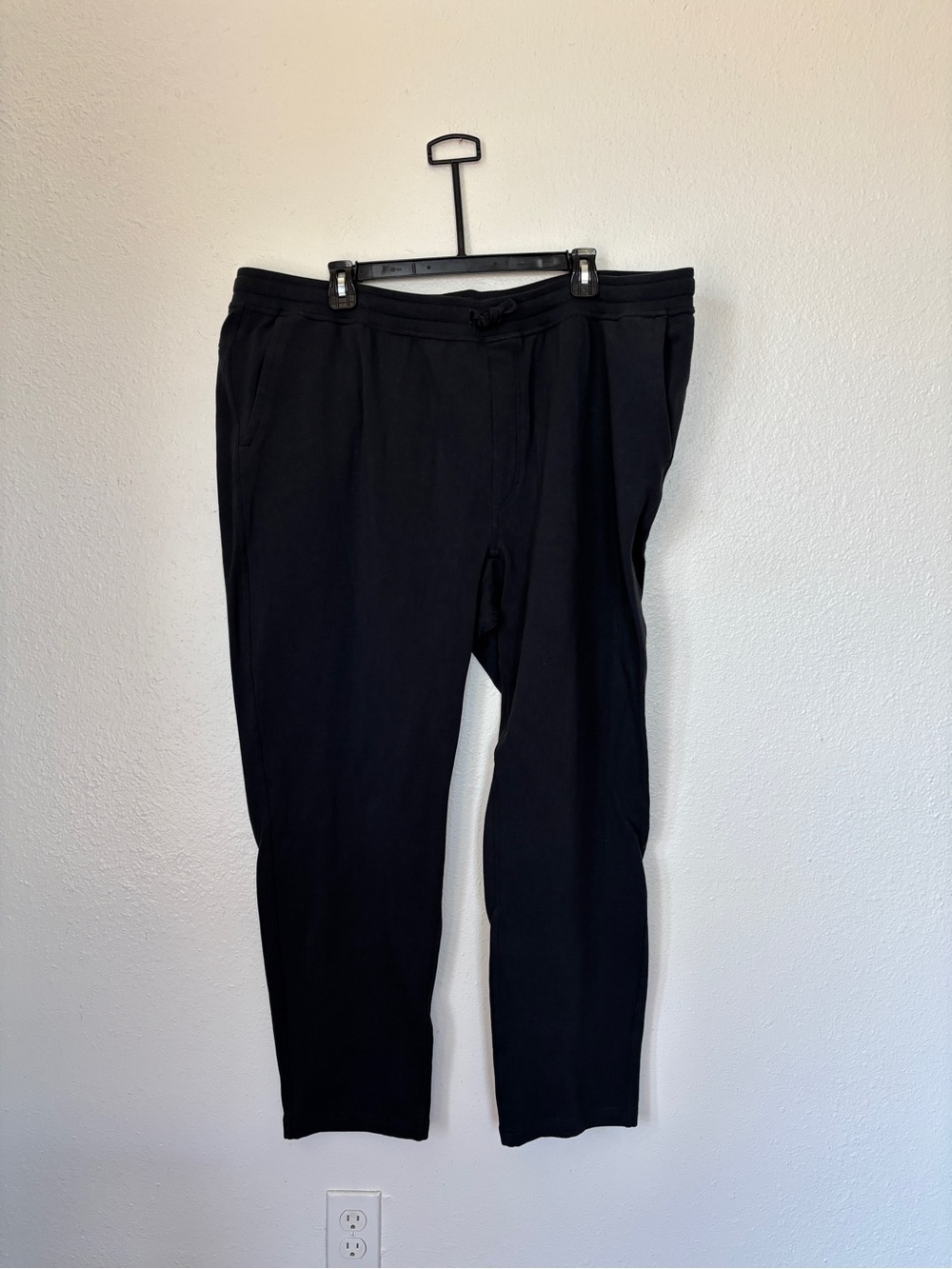 Duluth Trading Co Black Men's Jogger Pants